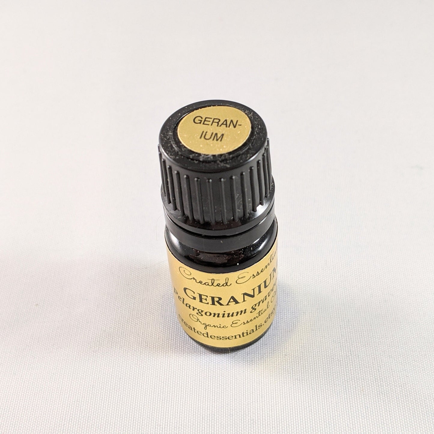 Geranium Essential Oil | Organic Essential Oil of Geranium | 100% Pure Essential Oil | Therapeutic Essential Oil of Geranium | Aromatherapy