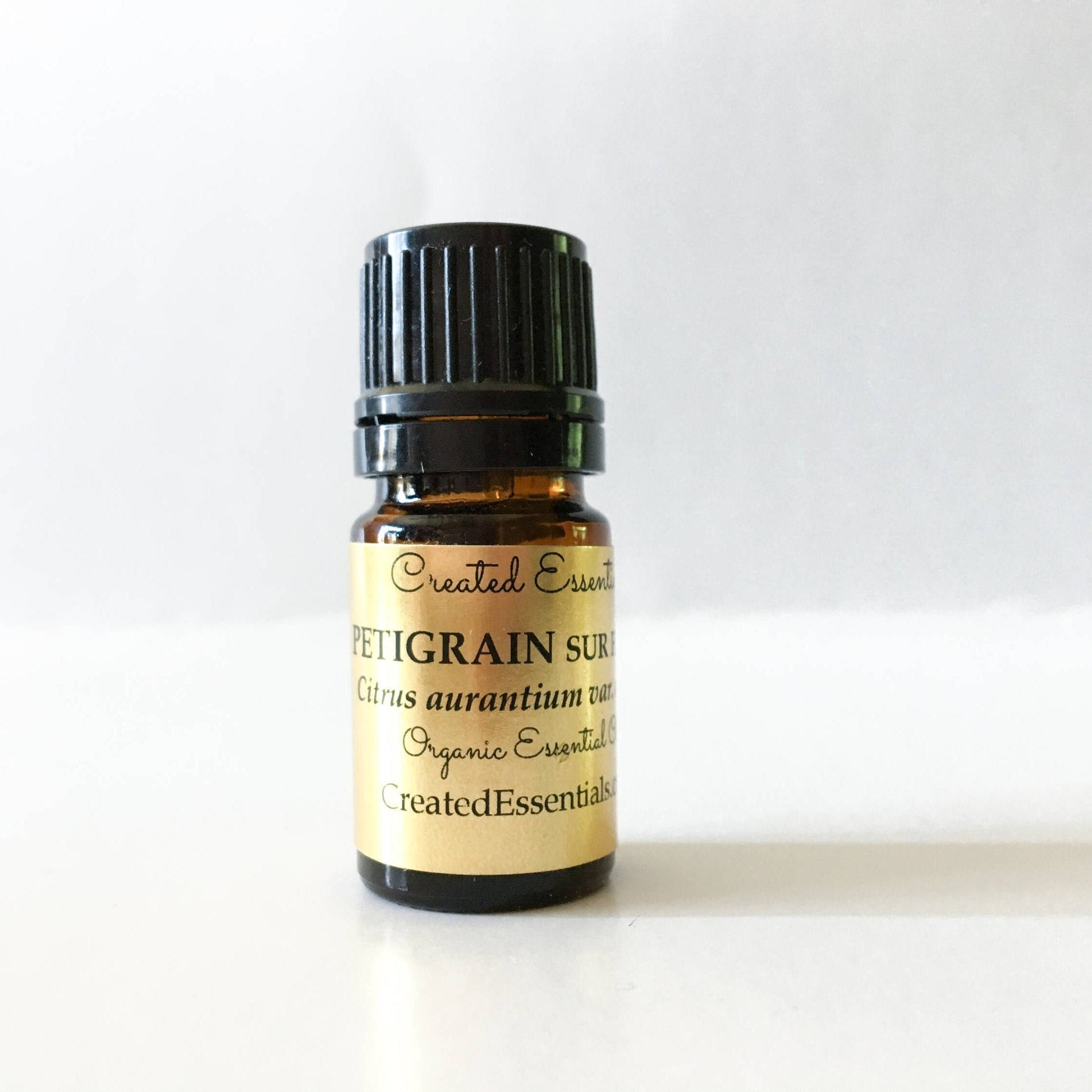 Petitgrain Essential Oil | Organic Petitgrain Essential Oil | 100% Pure Essential Oil | Therapeutic Essential Oil of Petitgrain sur Fleurs