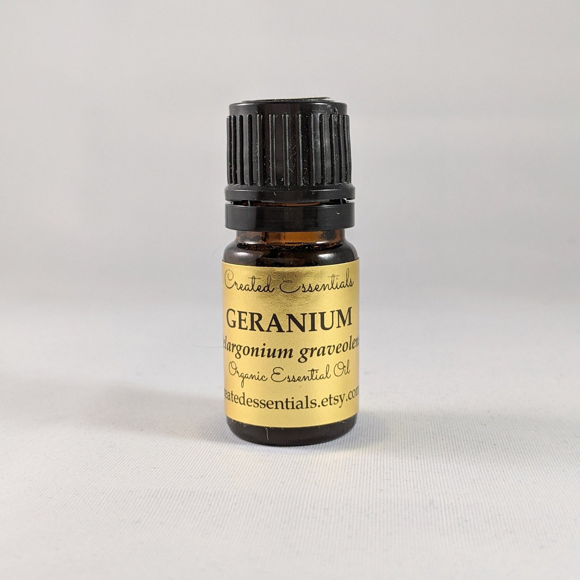 Geranium Essential Oil | Organic Essential Oil of Geranium | 100% Pure Essential Oil | Therapeutic Essential Oil of Geranium | Aromatherapy